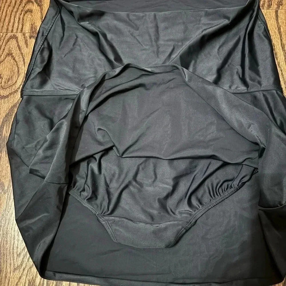 Mermaid Maternity Swim Skirt with Briefs, Size XL,‎ Black, Like New - Picture 4 of 5